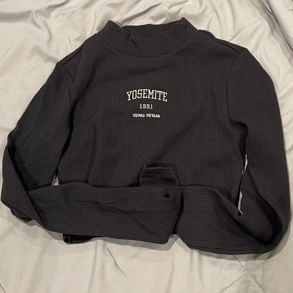 Bershka collegiate high neck crop top, NWT - Picture 8 of 10